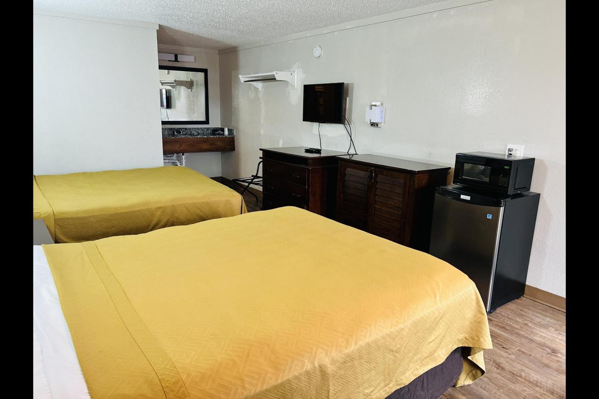 Cozy Garden Inn By Oyo Hwy 40 Richmond Exterior photo
