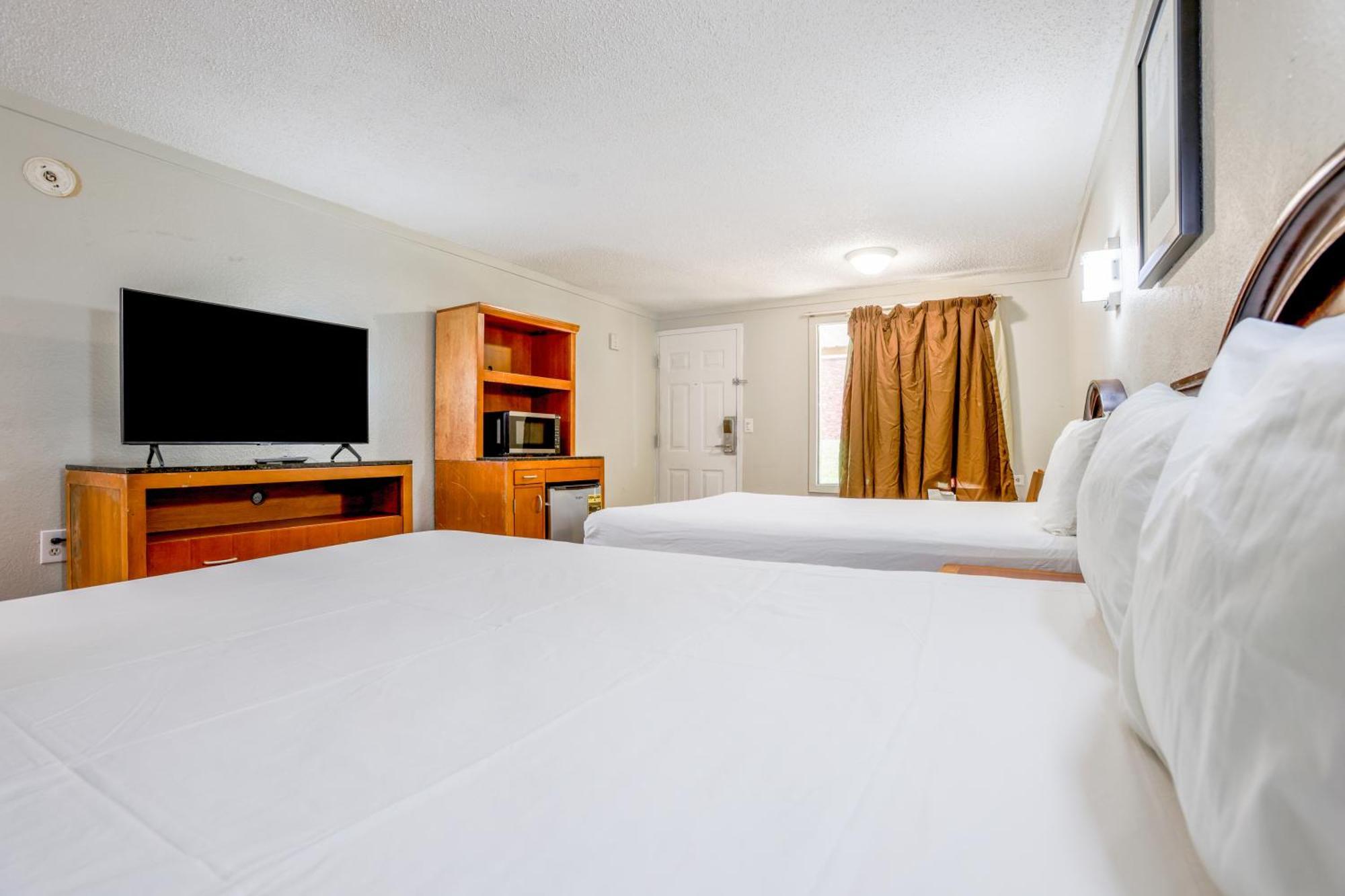 Cozy Garden Inn By Oyo Hwy 40 Richmond Exterior photo