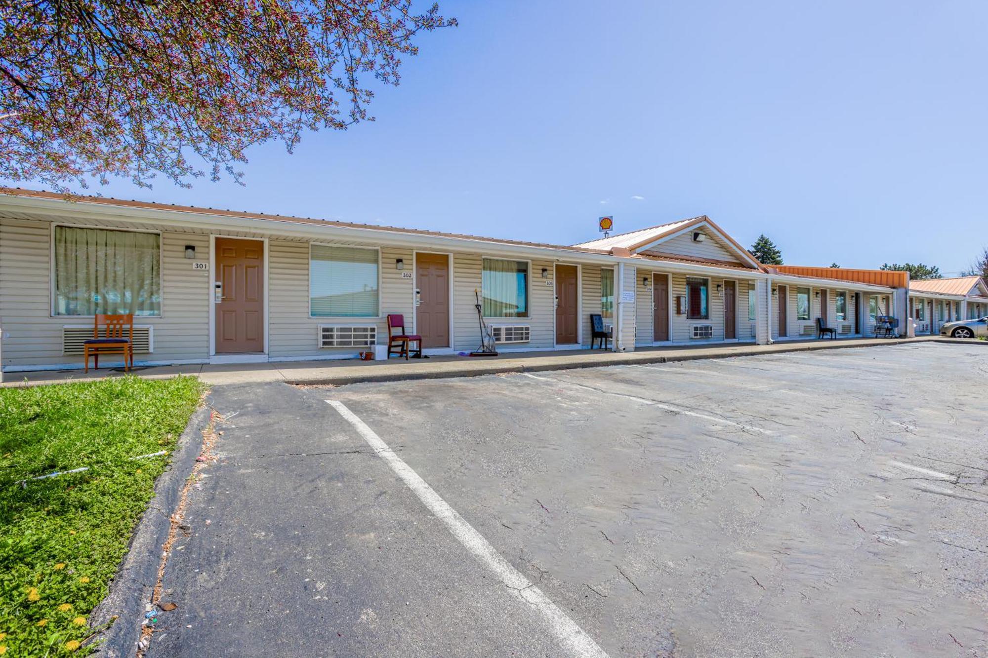 Cozy Garden Inn By Oyo Hwy 40 Richmond Exterior photo